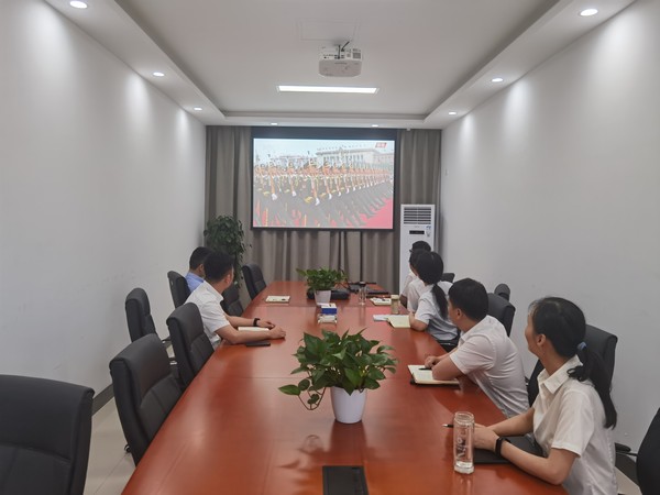 金陽公司收看現(xiàn)場(chǎng).jpg