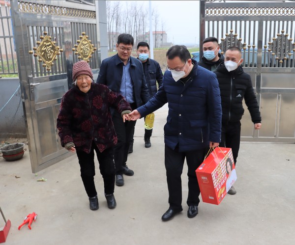 2023年春節(jié)節(jié)前慰問(邵橋村)03.jpg